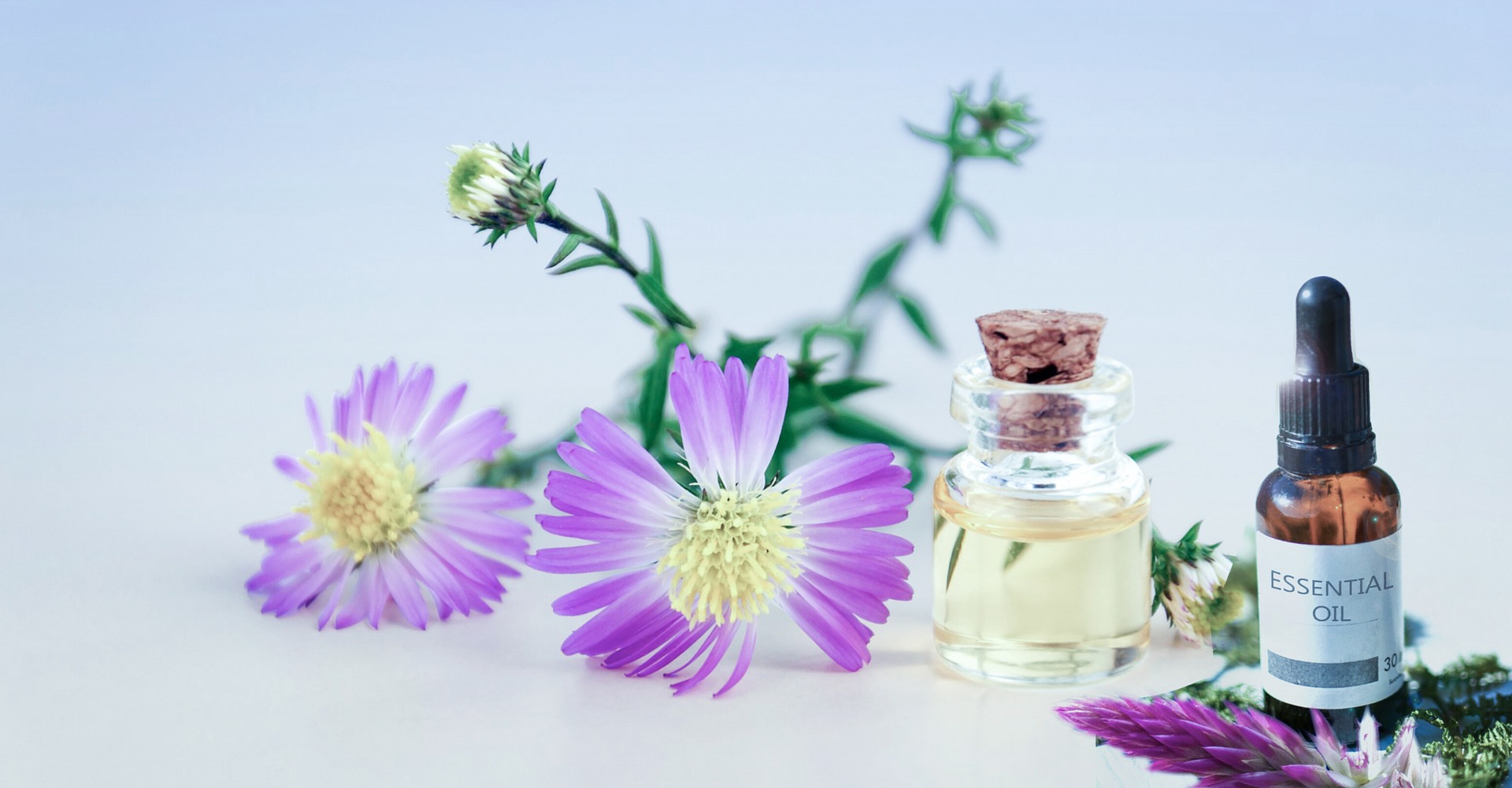 essential oil 3532970 1920